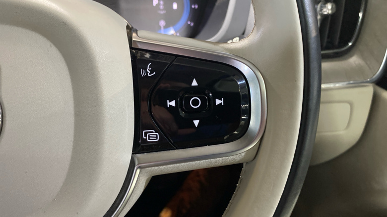 Volvo XC60 2.0 B4D Plus Dark 5dr AWD Geartronic Diesel Estate